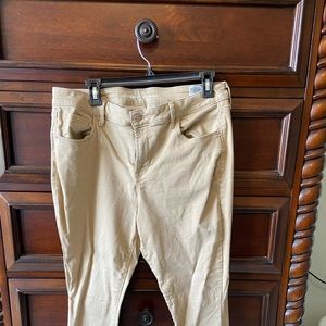 Old navy khaki rockstar pants